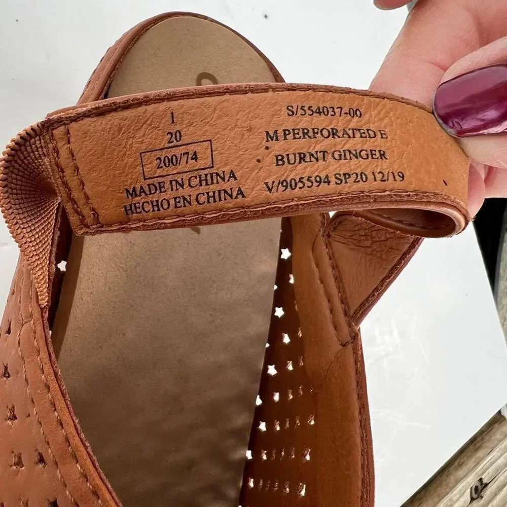 Old Navy Perforated Faux Leather Open Back Shoes, Girls size 1